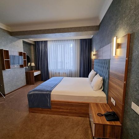 Royal Sapphire Hotel Baku Bagian luar foto