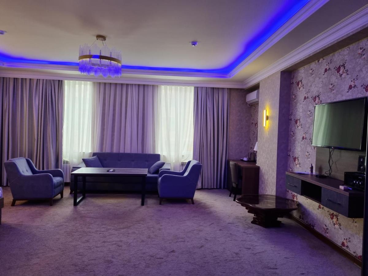 Royal Sapphire Hotel Baku Bagian luar foto