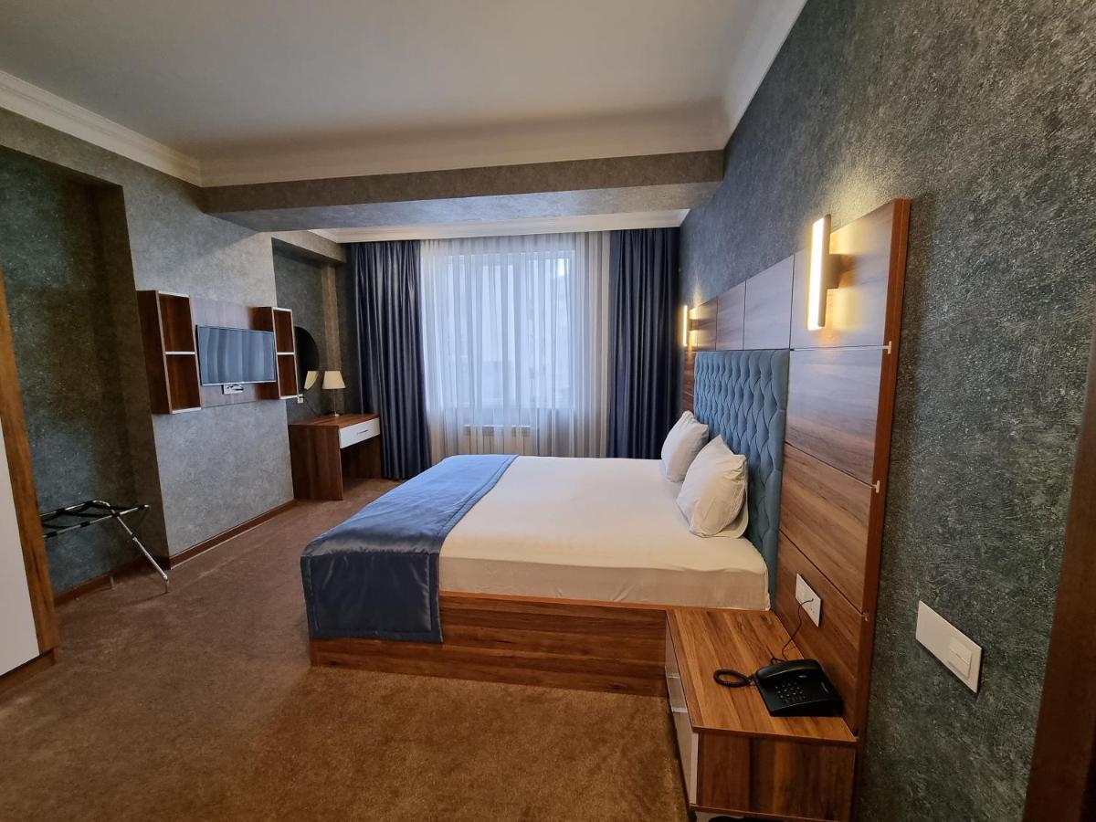 Royal Sapphire Hotel Baku Bagian luar foto