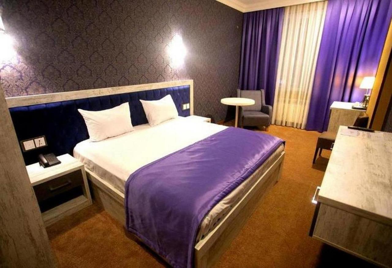 Royal Sapphire Hotel Baku Bagian luar foto