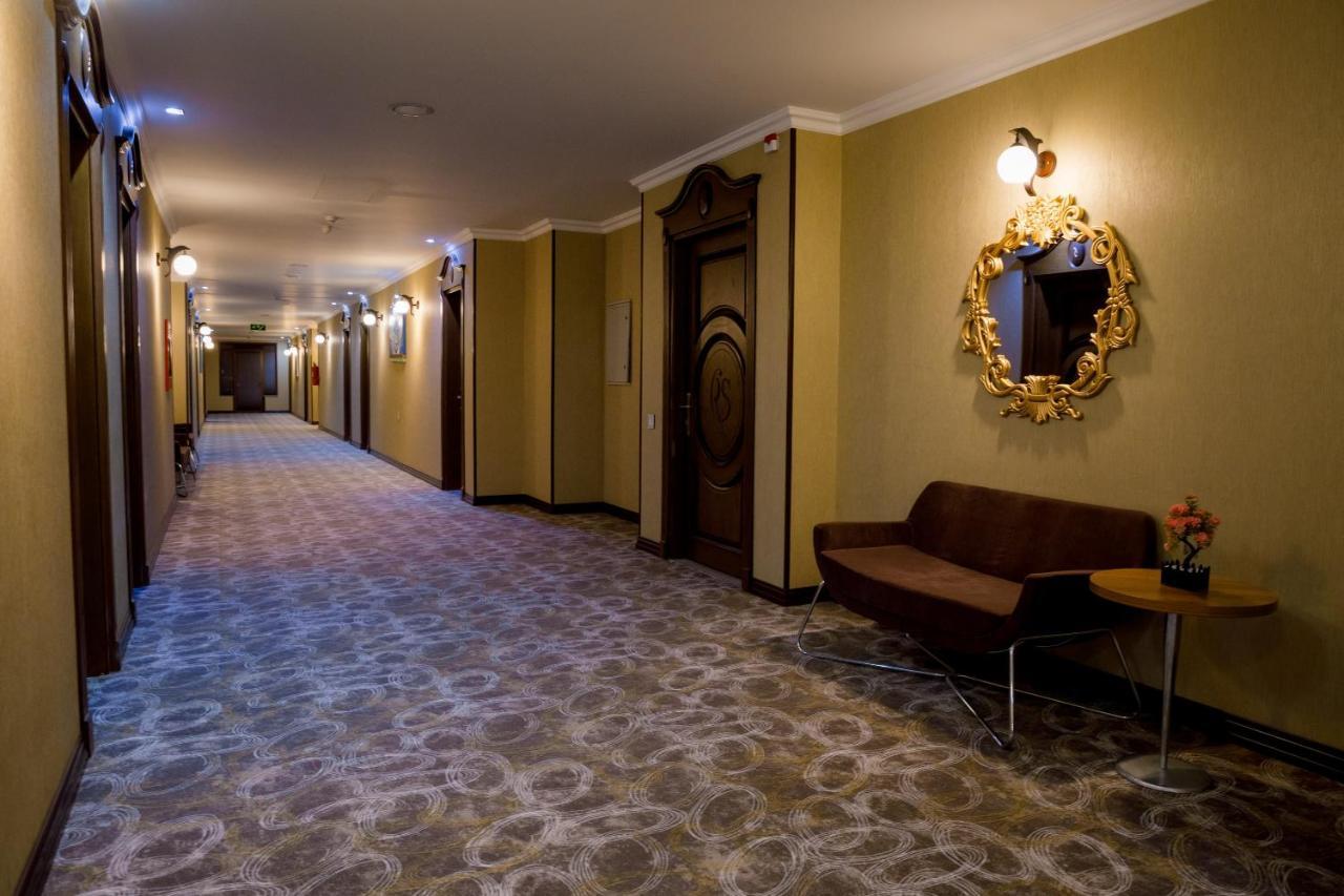 Royal Sapphire Hotel Baku Bagian luar foto