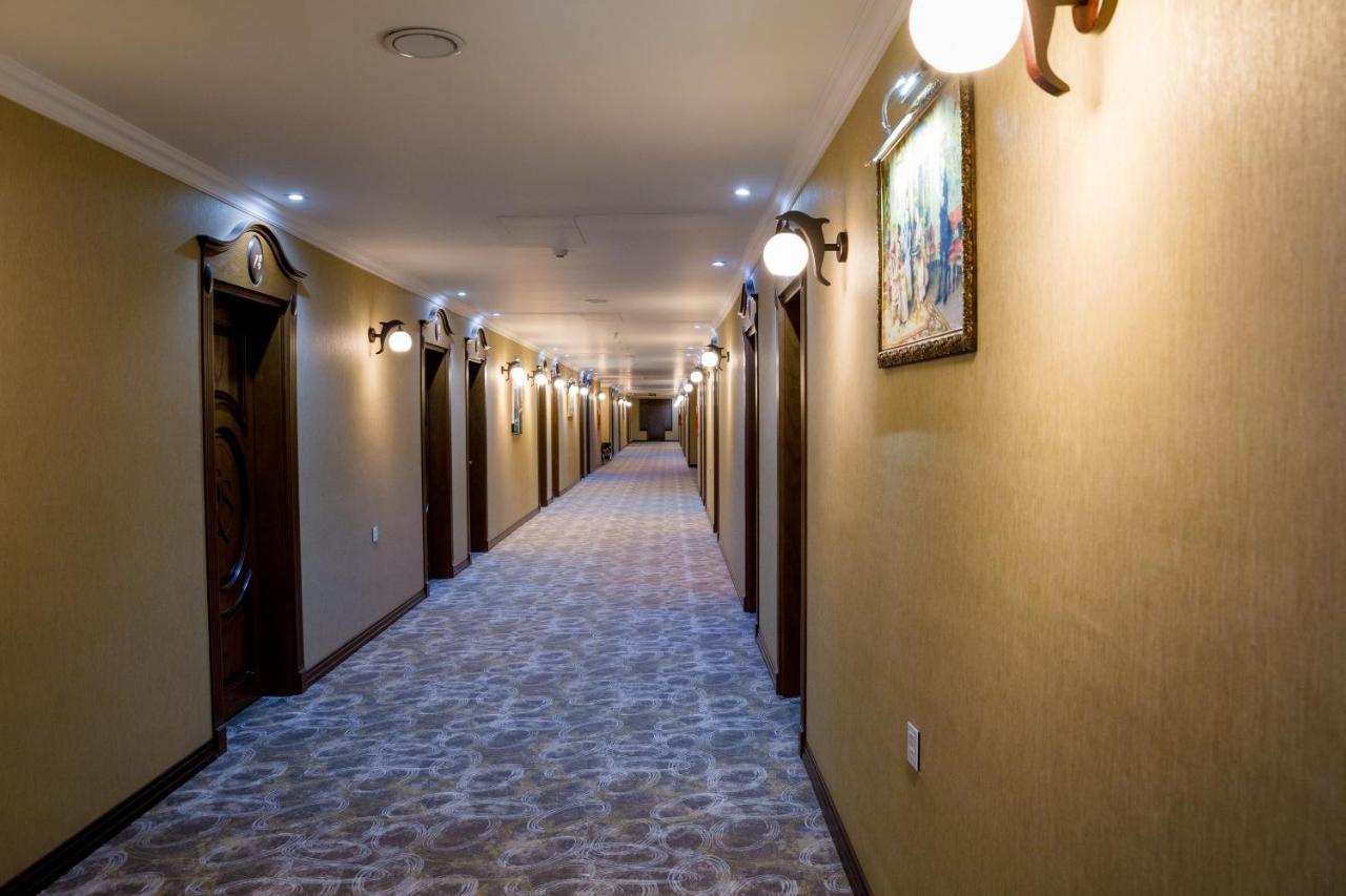 Royal Sapphire Hotel Baku Bagian luar foto