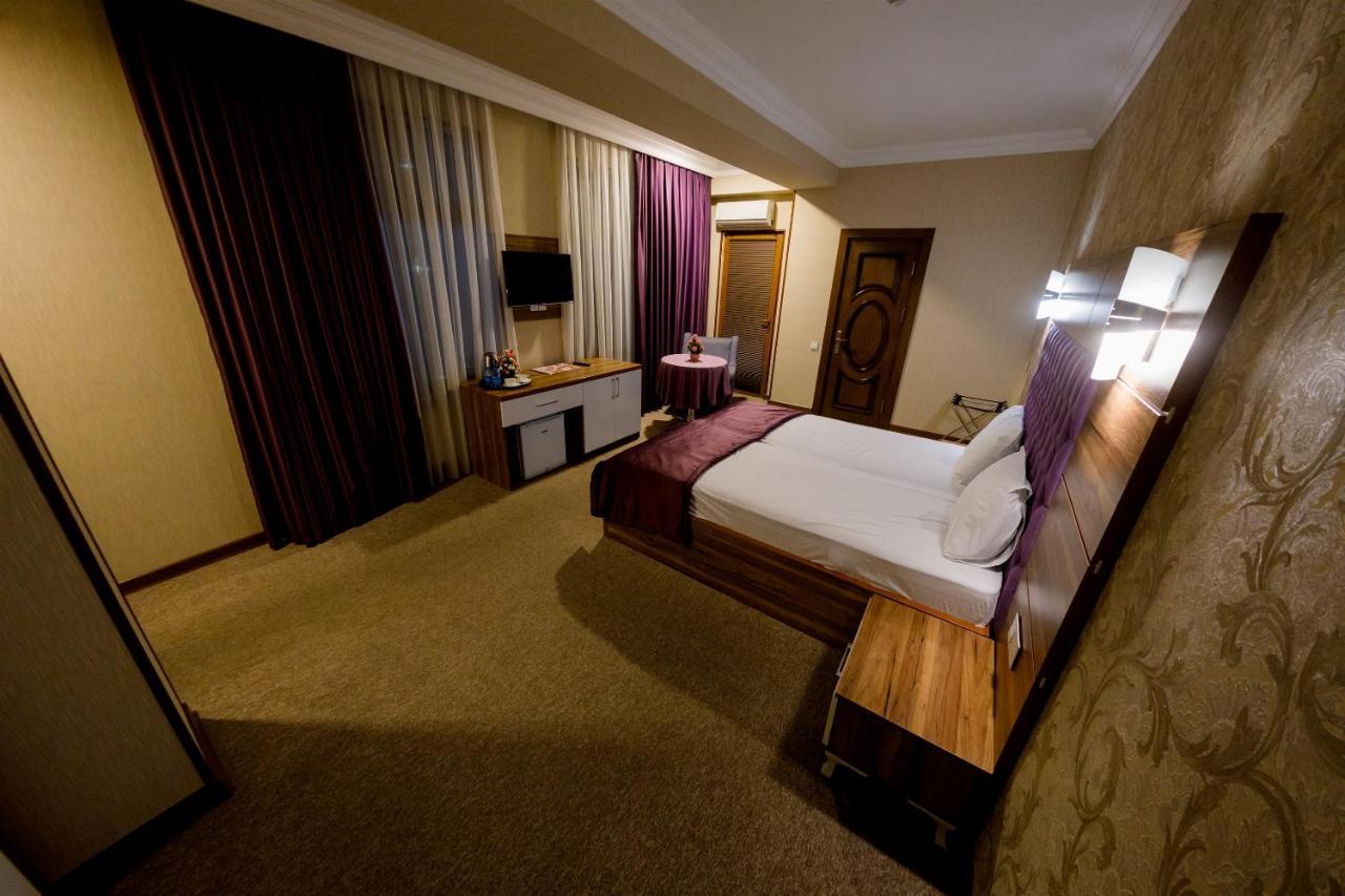 Royal Sapphire Hotel Baku Bagian luar foto