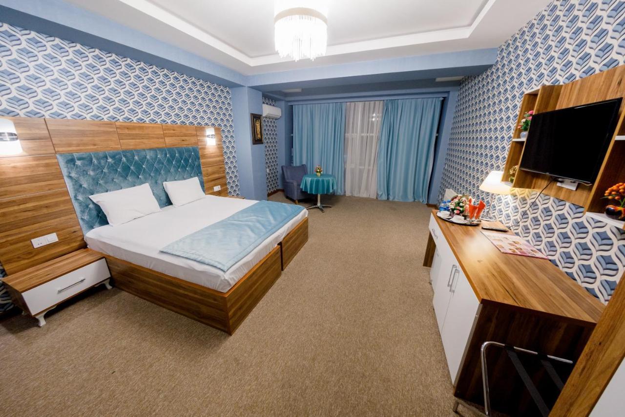 Royal Sapphire Hotel Baku Bagian luar foto
