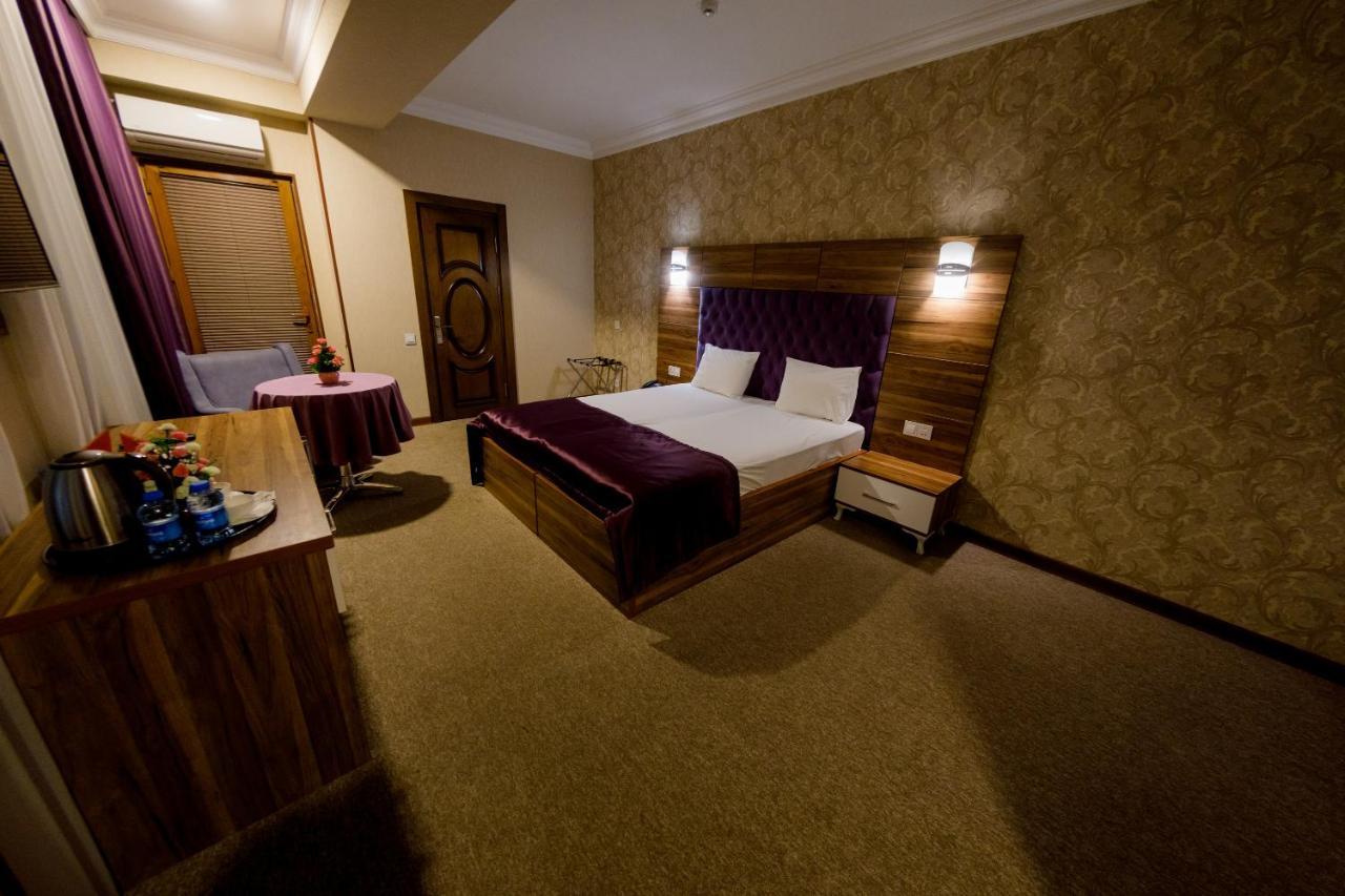 Royal Sapphire Hotel Baku Bagian luar foto