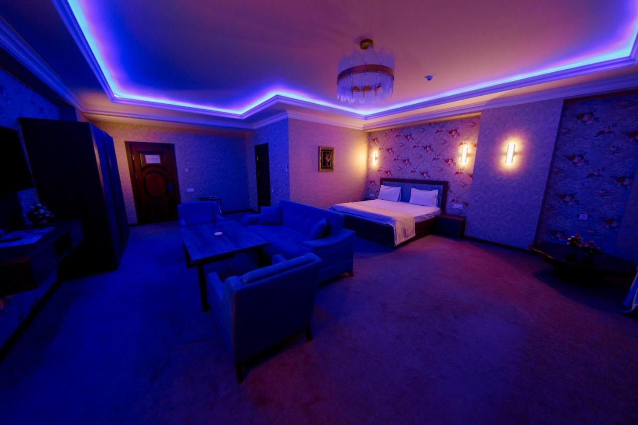 Royal Sapphire Hotel Baku Bagian luar foto